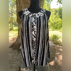 ⭐️$5 when bundled⭐️ (Large Petite) Rafaella Black Top